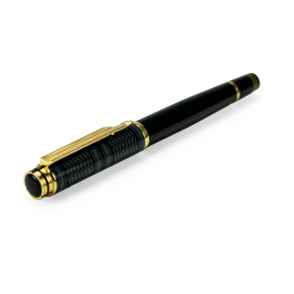 arabic traditional bisht design metal pen – glossy black with gold outline arabic traditional bisht design metal pen – glossy black with gold outline